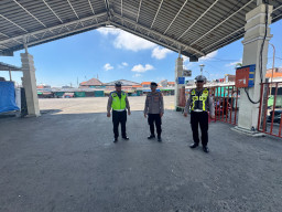 Personel Polsek Semampir Laksanakan Patroli Harkamtibmas di Terminal Wisata Religi Sunan Ampel