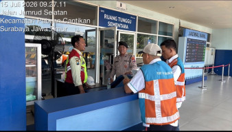 Sat Samapta Polres Pelabuhan Tanjung Perak Intensifkan Patroli Dialogis di Surabaya North Quay