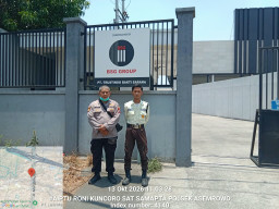 Polsek Asemrowo Patroli Dialogis di Pergudangan Margomulyo, Antisipasi Kerawanan 3C