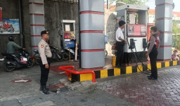 Polsek Krembangan Patroli SPBU di Jalan Kalianak, Pastikan Keamanan dan Kelancaran Lalu Lintas