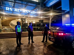 Polsek Pabean Cantikan Gelar Patroli di Rumah Sakit Al Irsyad, Antisipasi Pengambilan Paksa Jasad Pasien Covid-19