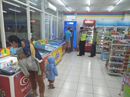 Laksanakan Upaya Harkamtibmas, Polsek Asemrowo Gelar Patroli Malam Setiap Hari