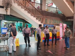 Polsek Pabean Cantikan Gelar Pemantauan Prokes di Tempat-Tempat Keramaian