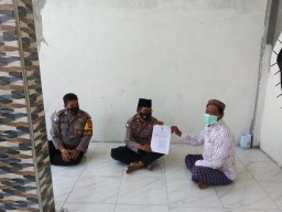 Kanit Binmas Polsek Semampir Sosialisasikan Penerapan PPKM Darurat Ke Takmir Masjid
