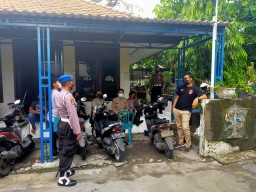 Propam Polres Tanjung Perak Cek Kelengkapan Personil Pengamanan PPK