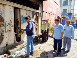 Polsek Pabean Cantikan Selidiki Penyebab Kebakaran Gudang Toko