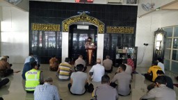 Masjid Al Hidayah Polres Tanjung Perak Gelar Sholat Jumat Perdana