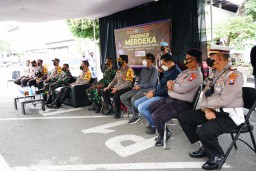 Kapolres Tanjung Perak Ikuti Vicon Bersama Kapolri, Tekankan Pencapaian Target Vaksinasi 2 Juta Perhari