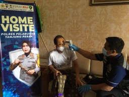 Urkes Polres Tanjung Perak Lakukan Kunjungan Ke Rumah Anggota Sakit
