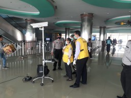Satsabhara Polres Tanjung Perak Lakukan Penjagaan di Posko Mudik Lebaran GSN