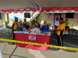 Polsek Asemrowo Lakukan Pendampingan Perwakilan Kampung Tangguh di Bazar UMKM HUT Polwan Ke 72