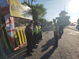 Maksimalkan Tugas Pengamanan Pospam Operasi Ketupat Semeru, Polsek Asemrowo Lakukan Pergantian Rutin