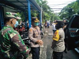 Kapolsek Krembangan Dampingi Kapolres Tanjung Perak Pantau Pengamanan Jelang Rekapitulasi Suara