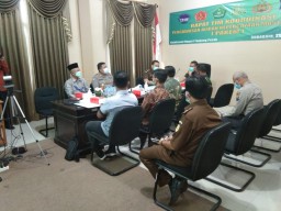 Kasat Intelkam Polres Tanjung Perak Bersama Kasat Binmas Hadiri Rakor Terkait Aliran Kepercayaan di Kantor Kejaksaan