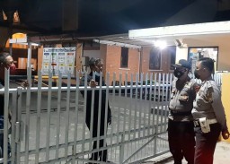 Polsek Kenjeran Gelar Patroli di Gereja Santo Marinus, Cegah Aksi Teror