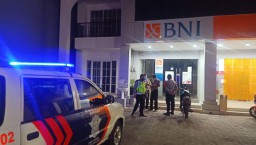 Polsek Semampir Gelar Patroli di Kantor Bank, Antisipasi Kerawanan di Malam Hari