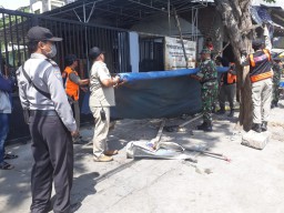 Penertiban PKL & Bangli di Tiga Lokasi Kenjeran Berlangsung Lancar