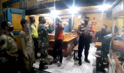 Polsek Semampir Bersama Personil Gabungan Gelar Operasi Jam Malam & Penertiban Masker