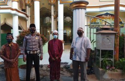 Polsek Asemrowo Kawal Pelaksanaan Ibadah Sholat Idul Fitri