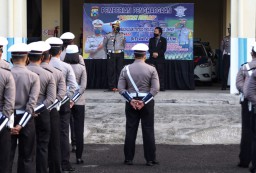 LEMKAPI Berikan Penghargaan Presisi Award Kepada Dirlantas Polda Jatim