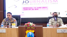 IJTI Jember Inisiasi Training OF Mobile Journalism di Polres Jember