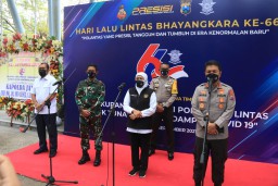 Forkopimda Jatim Cek Vaksinasi Tuna wisma Dalam Peringatan HUT Lalu lintas Bhayangkara ke 66