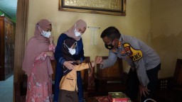 Kapolresta Mojokerto Anjangsana ke Anak Yatim Almarhum Anggota Polri