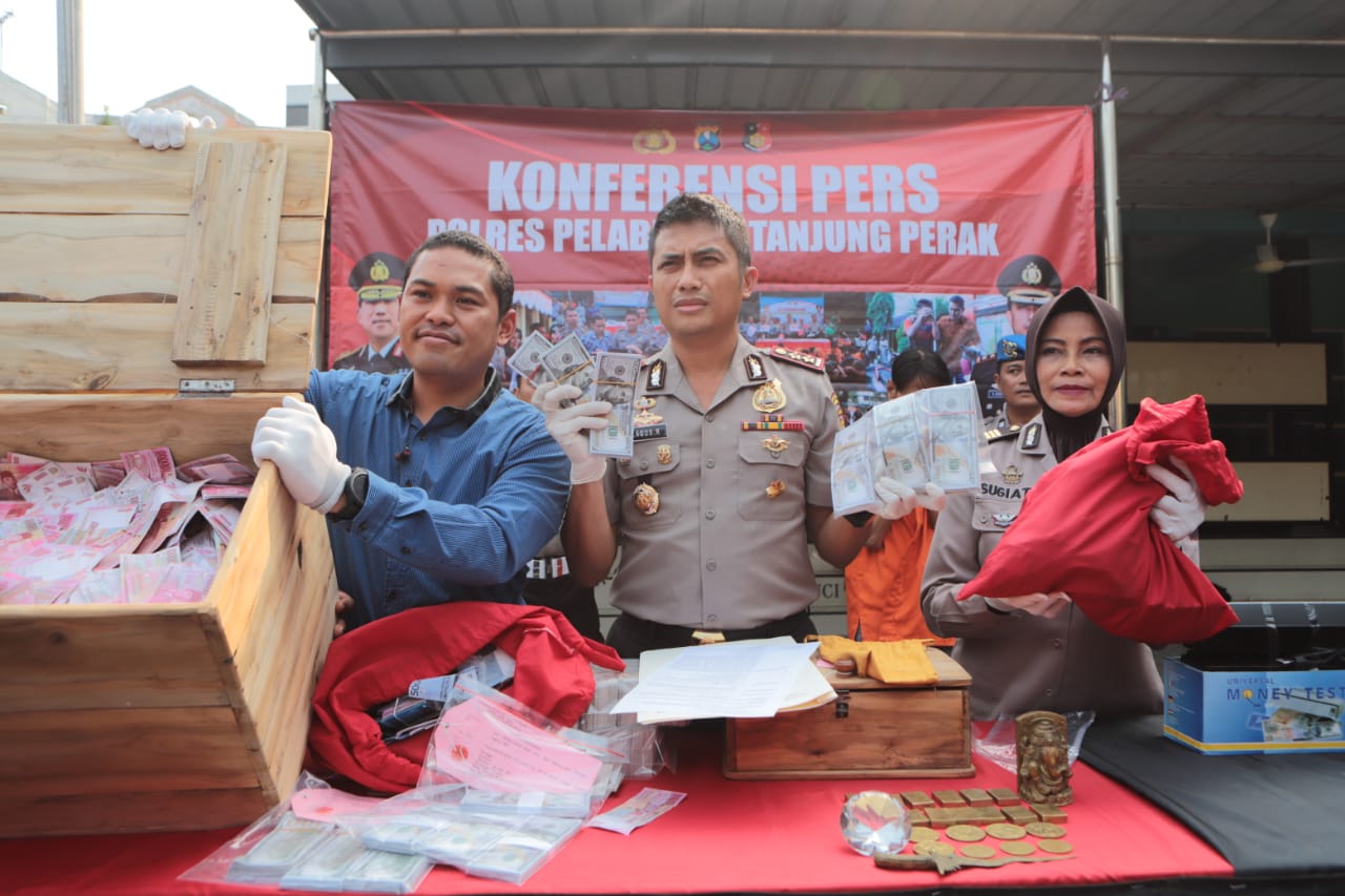 Dua Pengedar Dollar Palsu Tak Berdaya Ditangkap Polres Tanjung Perak